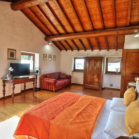 Country Ca' Isidora Λατζίζε
